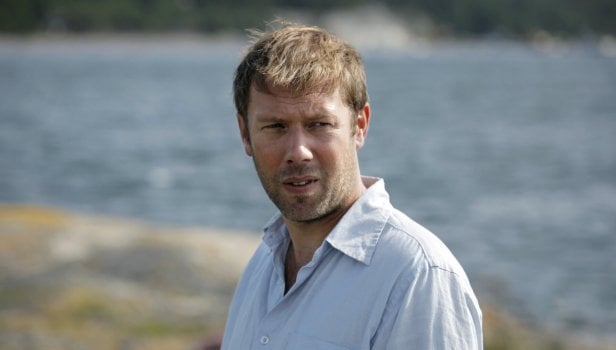 Meurtres à Sandhamn Saison 2 Épisode 1 - Du sang sur la Baltique