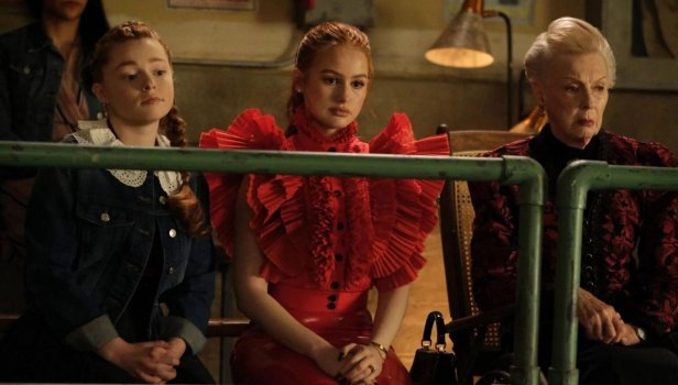 Riverdale Saison 6 Épisode 7 - Chapitre cent deux : L'angle mort