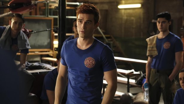 Riverdale Saison 5 Épisode 7 - Chapitre quatre-vingt-trois : Visiteurs extraterrestres
