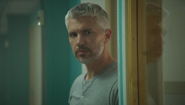 Meurtres à Sandhamn Saison 10 Épisode 1 - Mensonges bleus