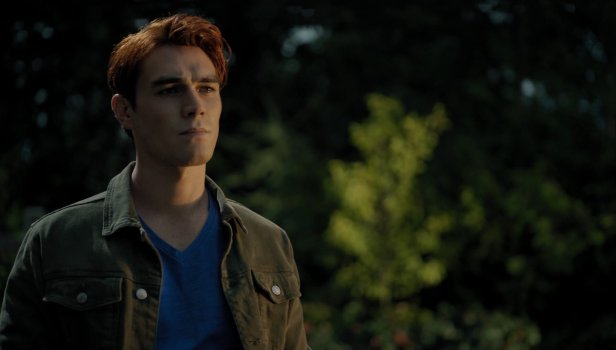Riverdale Saison 5 Épisode 2 - Chapitre soixante-dix-huit : Les meurtres chics