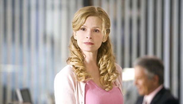 The Closer : L.A. enquêtes prioritaires Saison 3 Épisode 2 - Au nom des siens