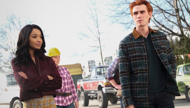 Riverdale Saison 6 Épisode 15 - Chapitre cent dix : Ce qui rôde la nuit