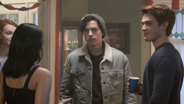 Riverdale Saison 1 Épisode 10 - Chapitre dix : Secrets et péchés