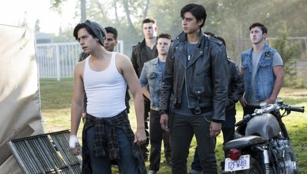 Riverdale Saison 2 Épisode 5 - Chapitre dix-huit: Terreur sur la ligne