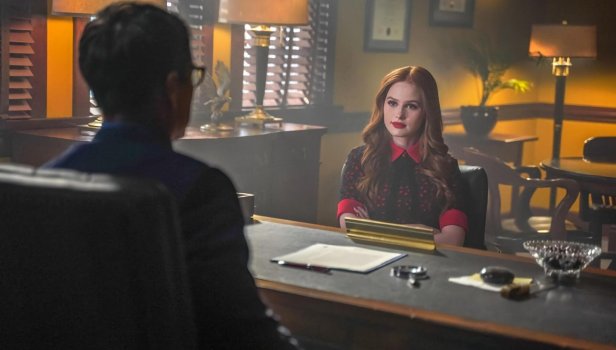 Riverdale Saison 4 Épisode 8 - Chapitre soixante-cinq: En analyse