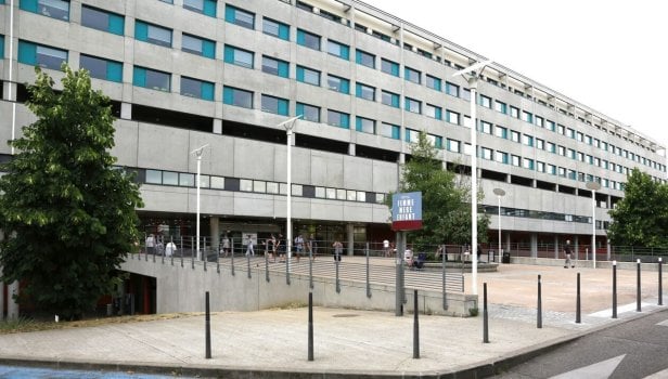 Maternité des villes, maternité des champs